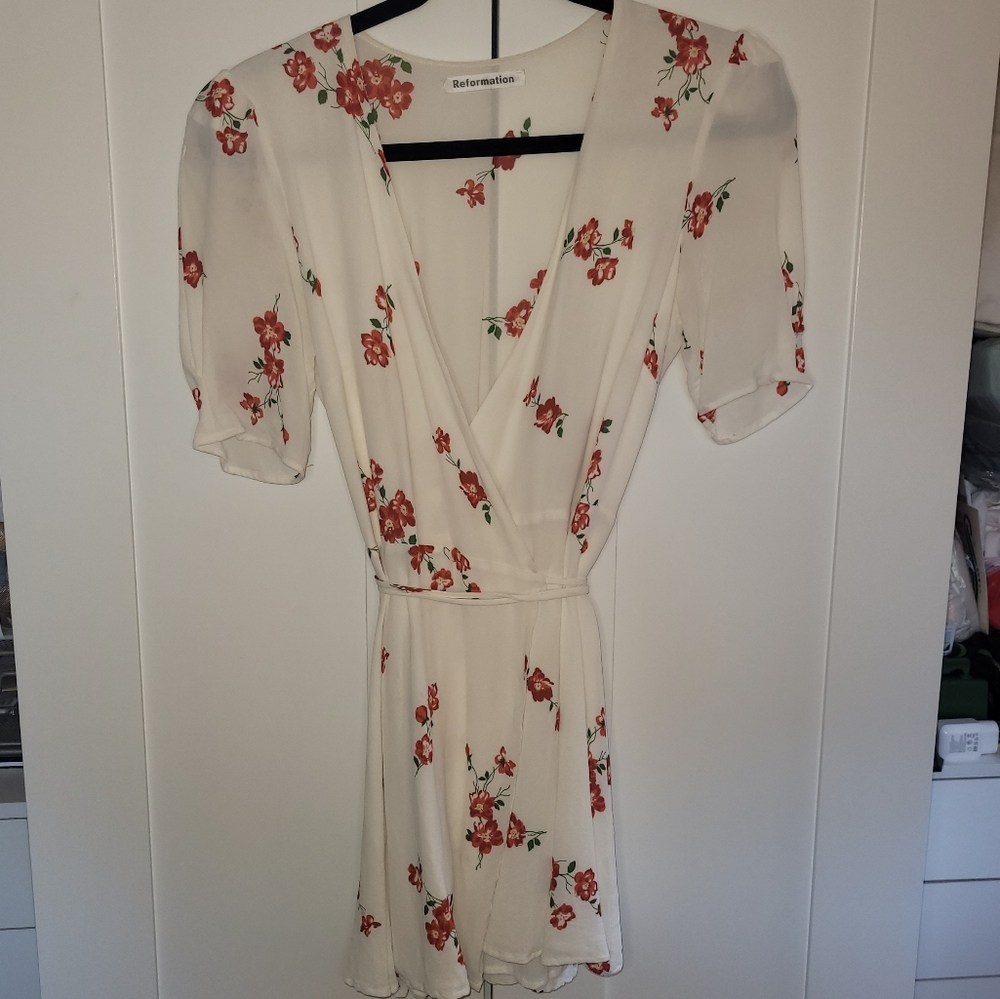 Size medium Reformation dress  (maybe xs)see description